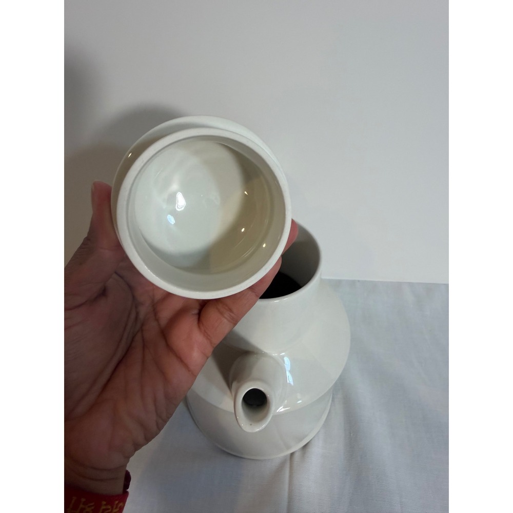 Modern White Ceramic Teapot Minimalist Glossy Tea Pot with Lid 7.5in - Picture 9 of 9